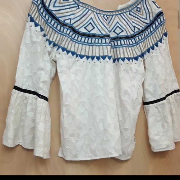 Cream Tribal Blue Texture Blak Embroidered Peasant Top S z S - Picture 10 of 13
